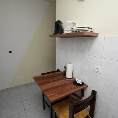 Miljenko Tomic 2 * Supetar